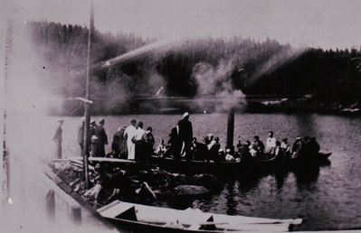 Lerka på tur i 1930 årene
Lerka på Børtervann
Keywords: lerka;børtervann;1930;båt