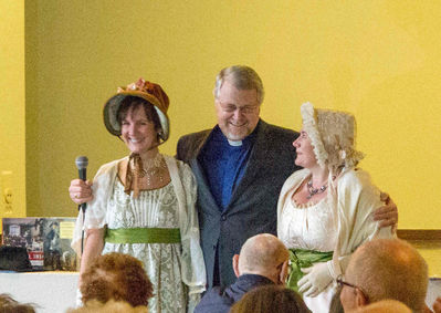 Nøkkelord: kvinner;kvinne;mann;pyntet;hodeplagg;dress;kjole;tale;prest;markering;1814